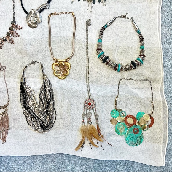 Fashion Necklaces Bundle - Picture 5 of 10